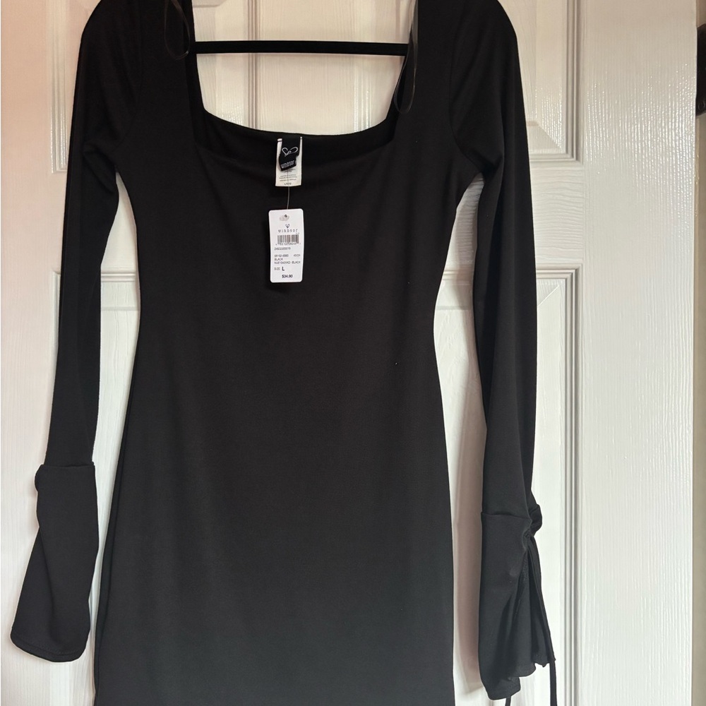 Elegant Black Long Sleeve Dress